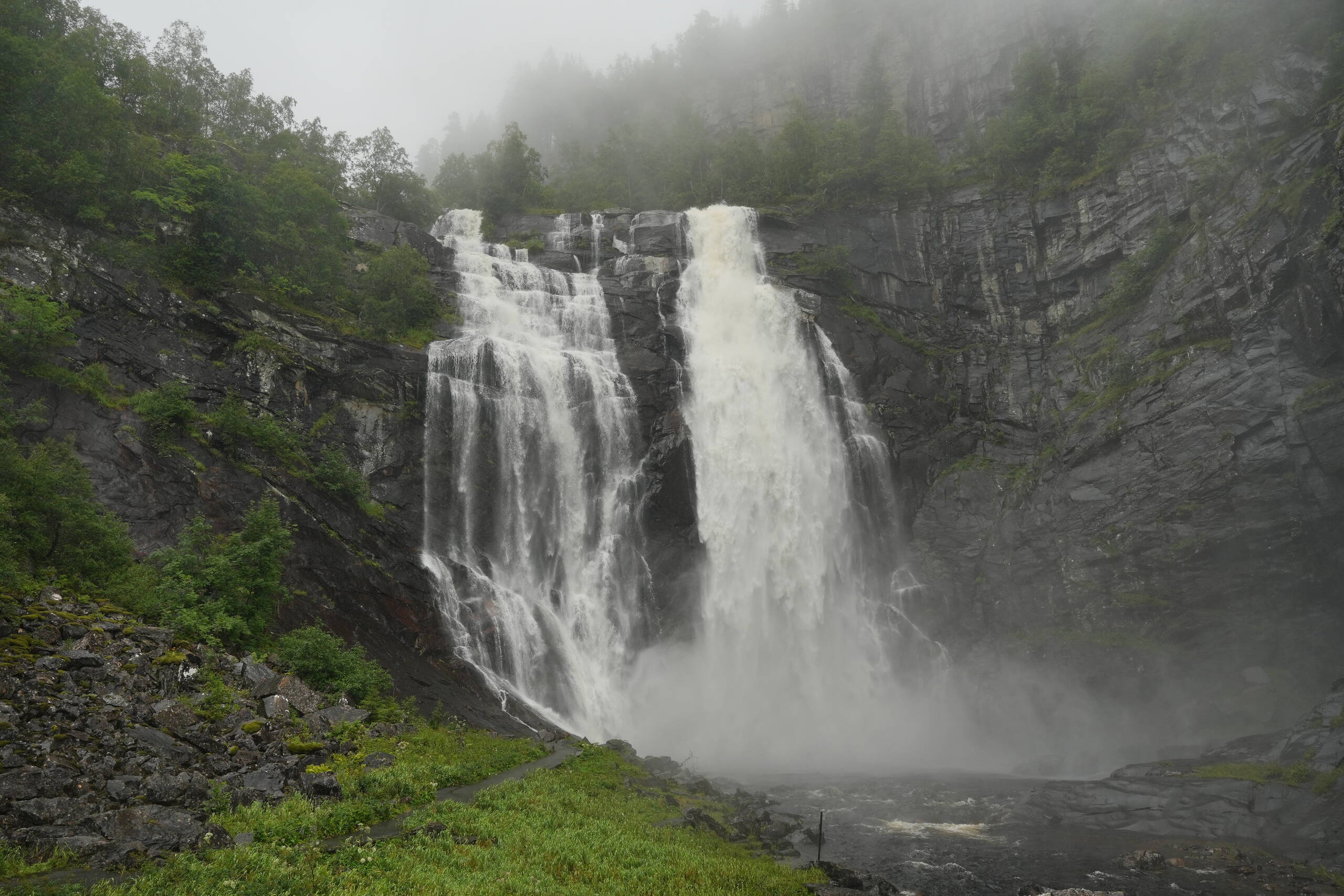 An image of Skjervsfossen front.